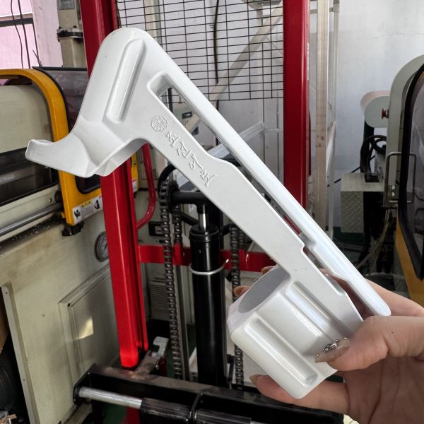 부천·경기·인천·서울 금형 사출 포트폴리오 - 낚시 받침 (플라스틱/실리콘 사출, 시제품·소량·대량 생산 사례)