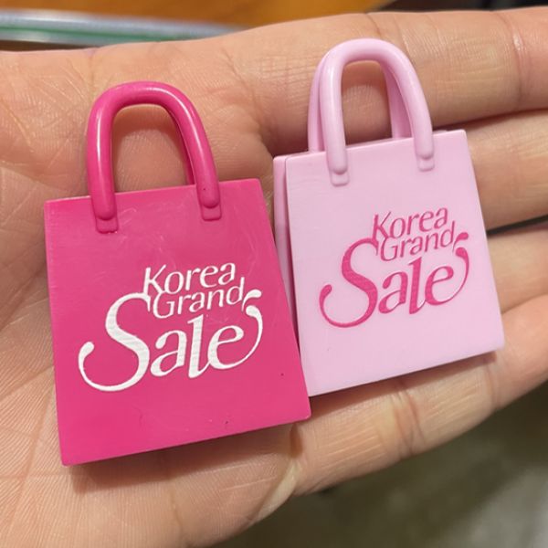 부천·경기·인천·서울 금형 사출 포트폴리오 - 쇼핑백 키링 (플라스틱/실리콘 사출, 시제품·소량·대량 생산 사례)