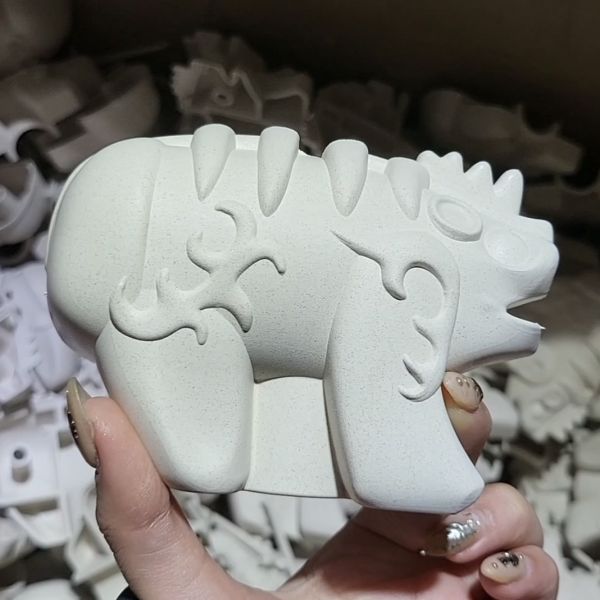 부천·경기·인천·서울 금형 사출 포트폴리오 - 돼지 진묘수 (플라스틱/실리콘 사출, 시제품·소량·대량 생산 사례)